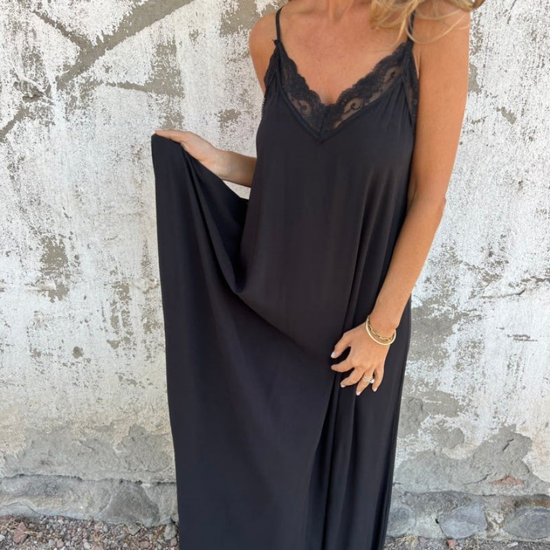 Élena | Robe Élégante à Encolure en V™